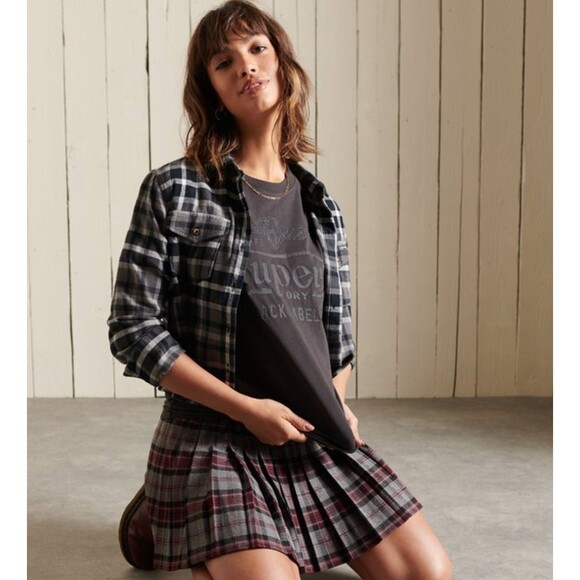 Superdry Black Label T-Shirt Women US 6 Black Out Graphic Logo Short Sleeve Moto - Picture 16 of 16